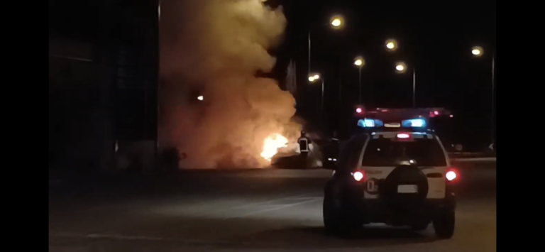 Σέρρες: Πυρκαγιά σε ΙΧ δίπλα σε βενζινάδικο (βίντεο)