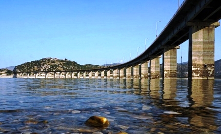 Παρεμβάσεις για την ενίσχυση της γέφυρας των Σερβίων                     