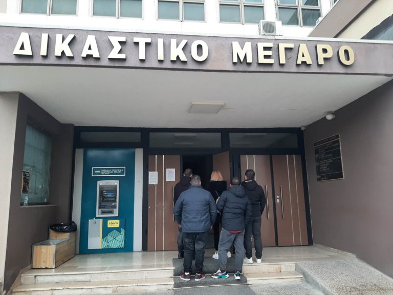 Διακοπή στη δίκη του ειδικού φρουρού από την Καστοριά – Έντονες αντιδράσεις