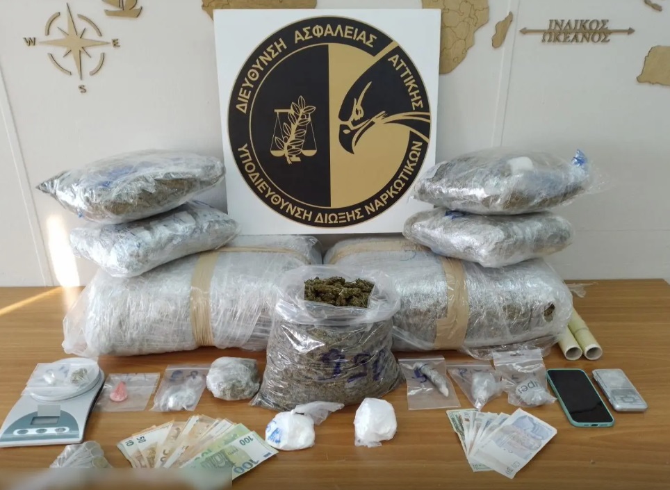 Εξαρθρώθηκε καρτέλ ναρκωτικών στα νότια προάστια – Πέντε συλλήψεις, βρέθηκαν μεγάλες ποσότητες κοκαΐνης και κάνναβης