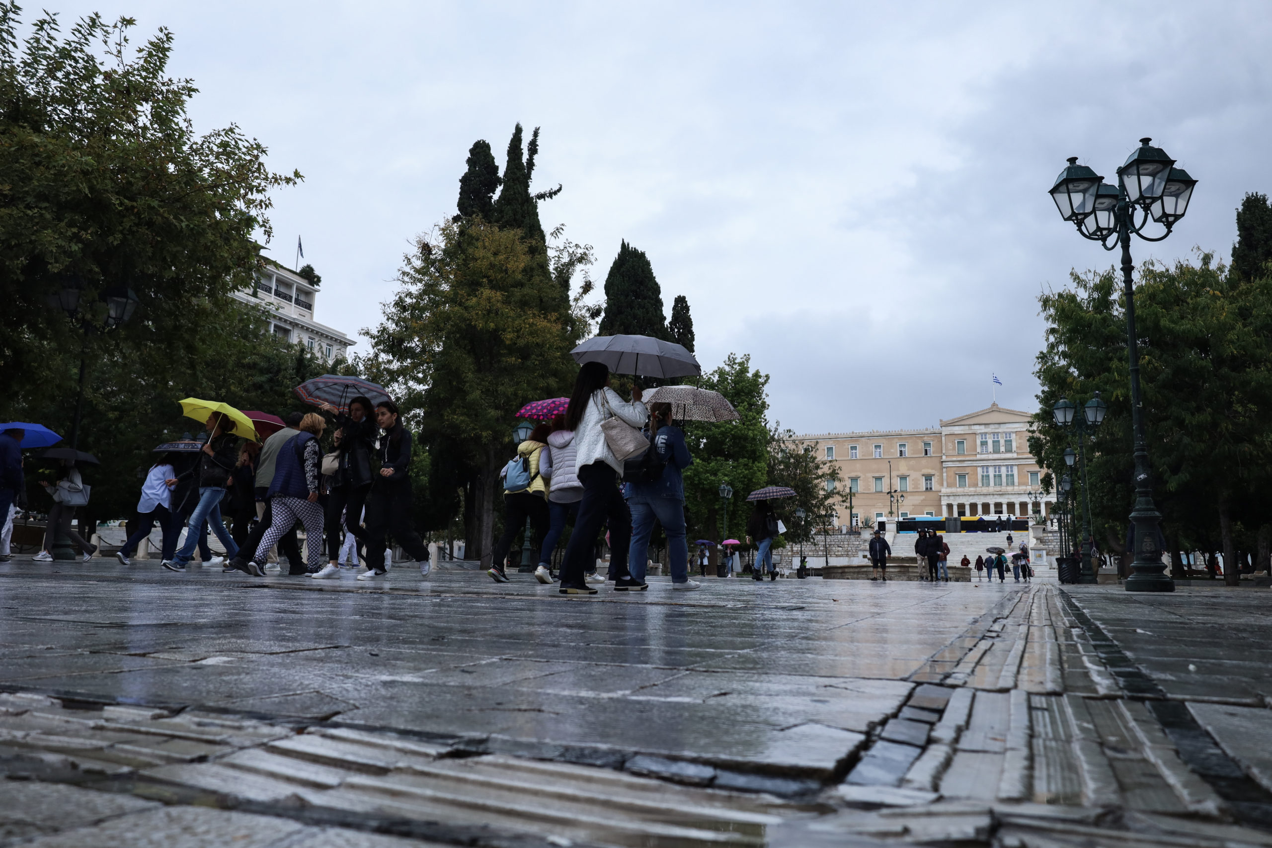 Meteo: Οι τρεις φάσεις που θα έχει ο καιρός τις επόμενες επτά ημέρες