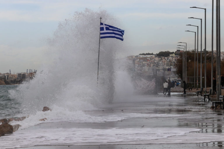 Έκτακτο δελτίο επιδείνωσης καιρού: Καταιγίδες, άνεμοι και χαλάζι – Πού θα εκδηλωθούν