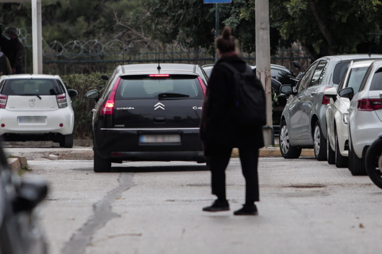 Εξαπάτηση επιχειρηματιών: Εγκέφαλος ο «προστατευόμενος μάρτυρας» – Ποινική δίωξη σε βαθμό κακουργήματος