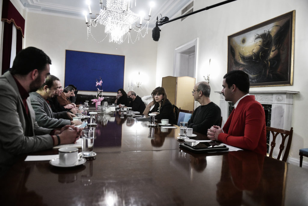Συνάντηση ΠτΔ με προέδρους σωματείων καλλιτεχνών και εκπροσώπους Δραματικών Σχολών στο Προεδρικό Μέγαρο (video)
