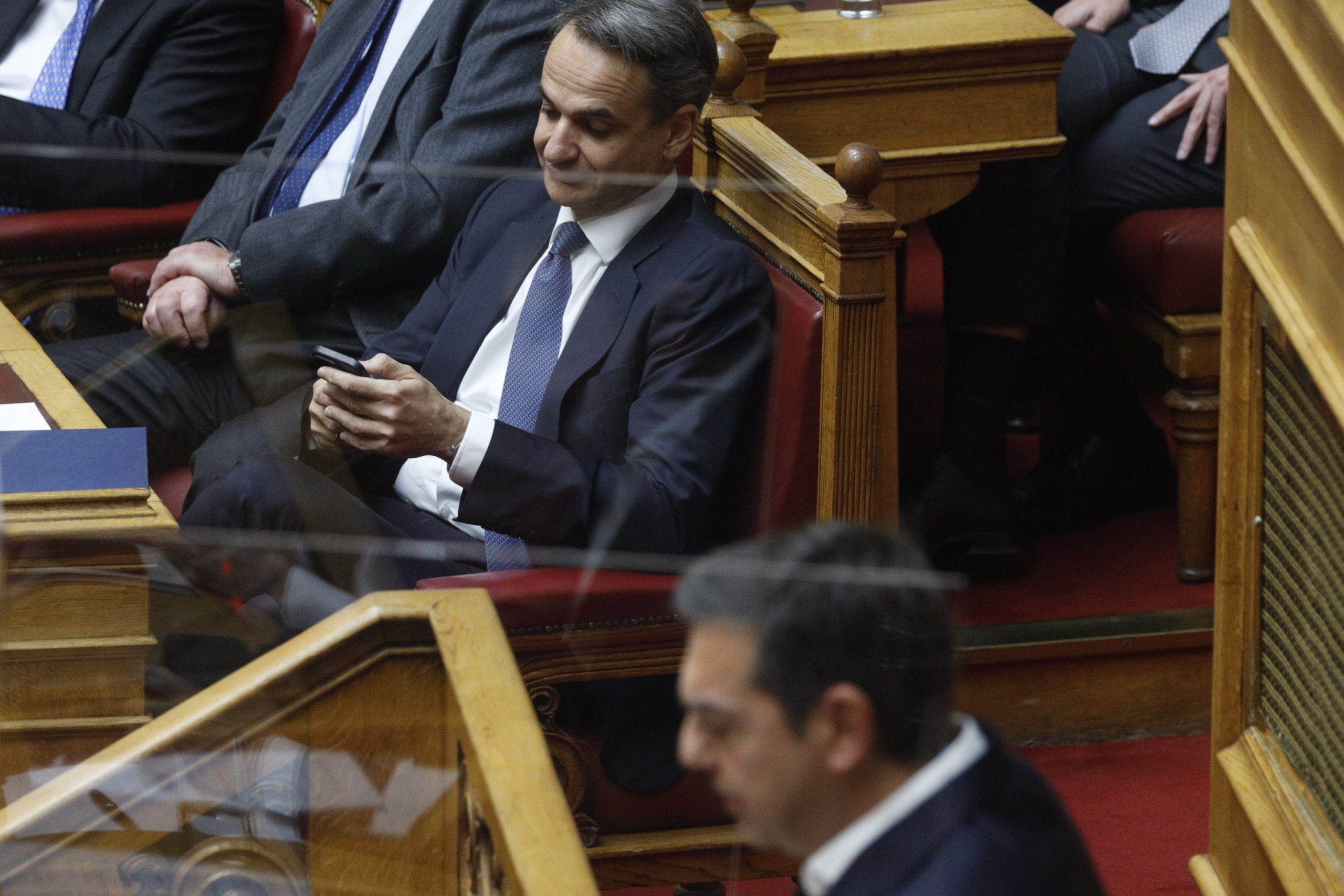 Πηγές ΣΥΡΙΖΑ: Ο κ. Μητσοτάκης δεν απάντησε στα αμείλικτα ερωτήματα – Επιβεβαίωσε την ενοχή του