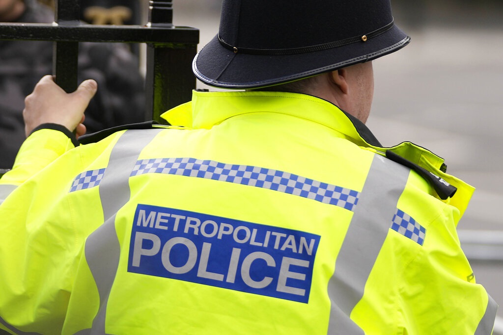 Νέα κρίση για την βρετανική αστυνομία – Ερευνώνται 1.000 περιπτώσεις κακοποίησης που αφορούν 800 αστυνομικούς