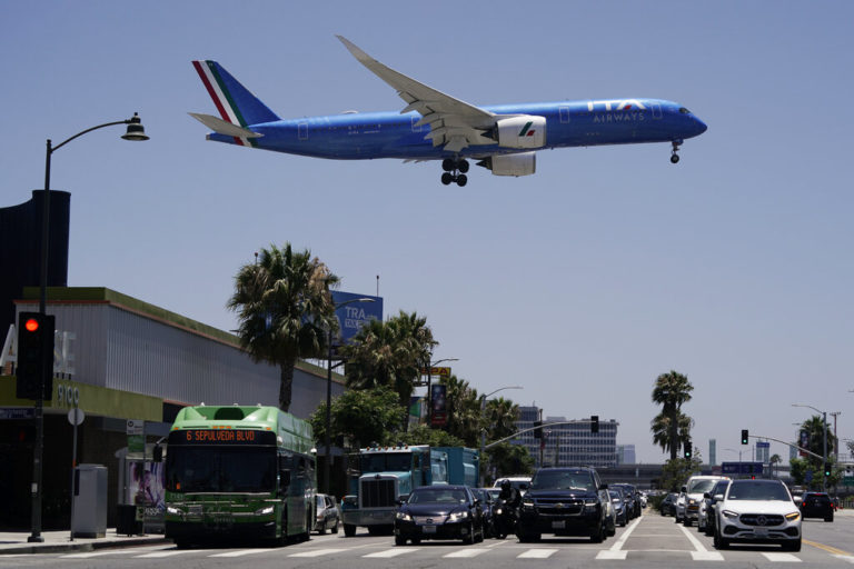 Ιταλία: Η Lufthansa θέλει να αγοράσει μέρος του πακέτου των μετοχών της αεροπορικής Ita Airways