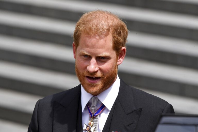 Πυρά κατά της οικογένειάς του εξαπέλυσε ο πρίγκιπας Χάρι σε συνέντευξή του στο Βρετανικό κανάλι ITV