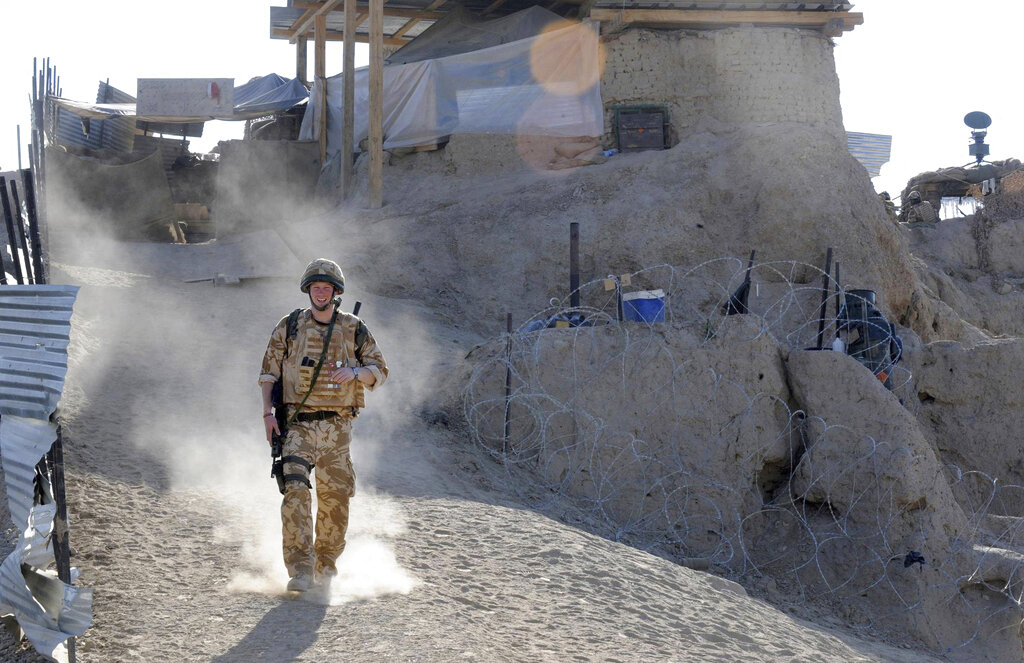 Βρετανία: Βετεράνοι στρατιωτικοί κατακεραυνώνουν τον Χάρι για τη δήλωσή του ότι σκότωσε 25 Ταλιμπάν