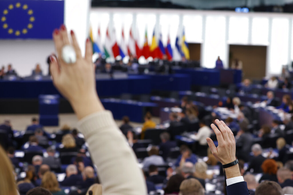 ΕΕ – Qatargate: Στις 31 Ιανουαρίου θα διεξαχθεί η ψηφοφορία για άρση ασυλίας Ταραμπέλα – Κοτσολίνο
