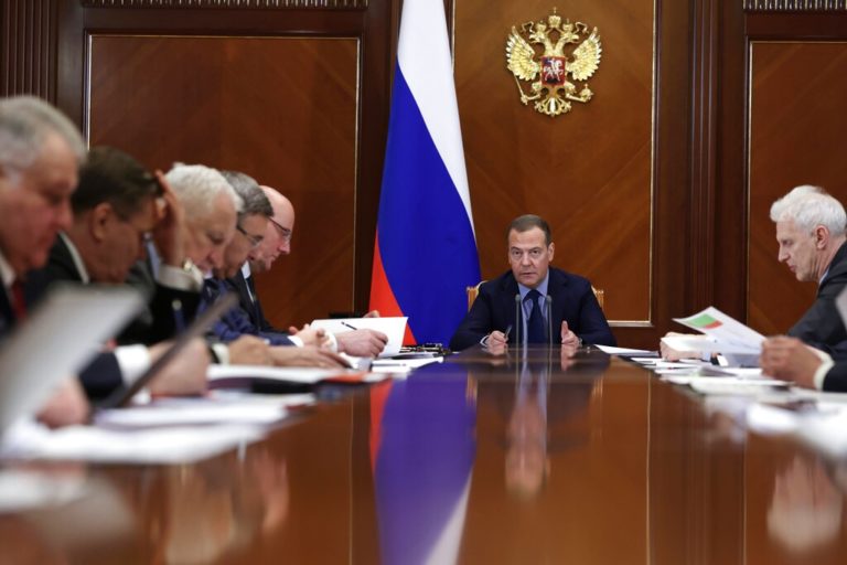 Μεντβέντεφ: Πιθανός σχηματισμός νέας στρατιωτικής συμμαχίας, από «χώρες εκνευρισμένες» από τους Δυτικούς