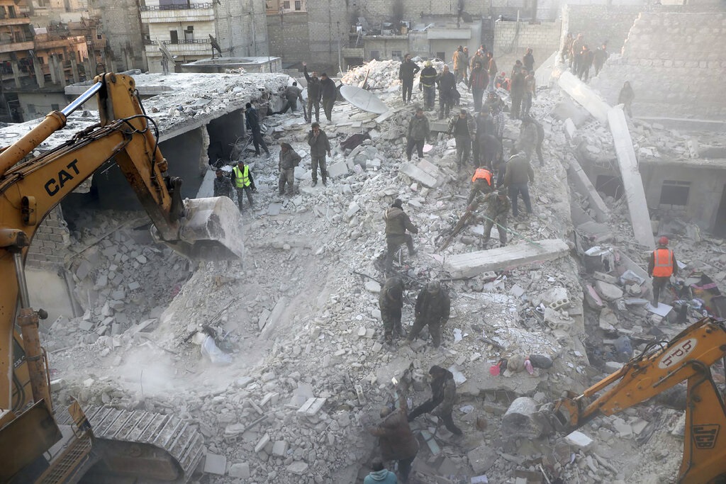 Συρία: 16 νεκροί, ανάμεσά τους παιδιά, από την κατάρρευση κτιρίου στο Χαλέπι