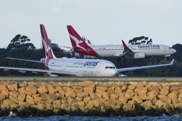 Αυστραλία: Θρίλερ με αεροσκάφος της Qantas λόγω μηχανικού προβλήματος – Προσγειώθηκε με ασφάλεια στο Σίδνεϊ