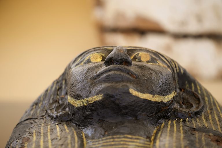 Στο φως η παλαιότερη και πληρέστερη μούμια που ανακαλύφθηκε στην Αίγυπτο
