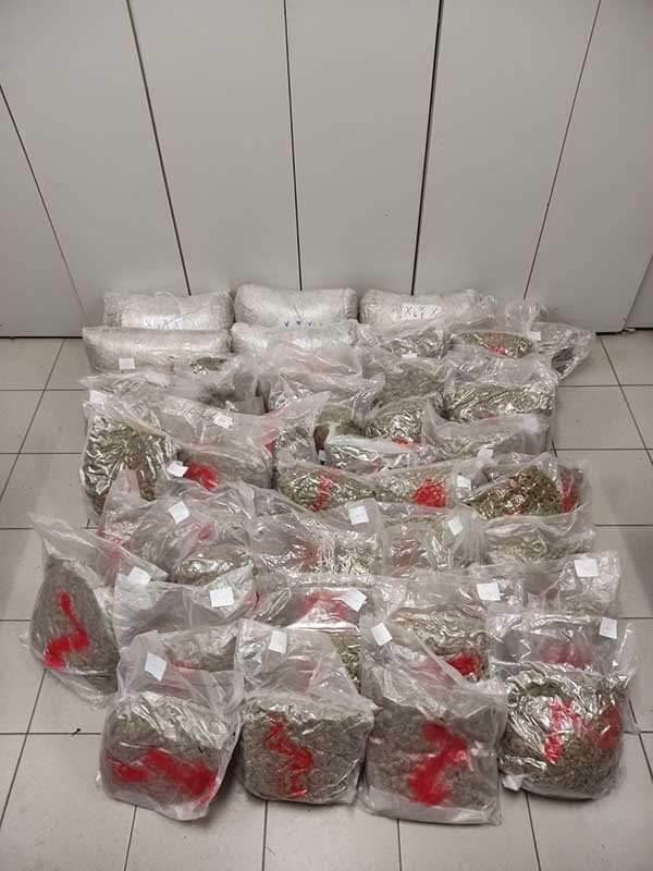 Φλώρινα: Δύο συλλήψεις -Μετέφεραν 64 κιλά ακατέργαστης κάνναβης