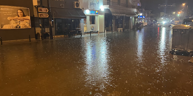 Αριδαία: Οι δρόμοι μετατράπηκαν σε ποτάμια μετά από την ισχυρή καταιγίδα