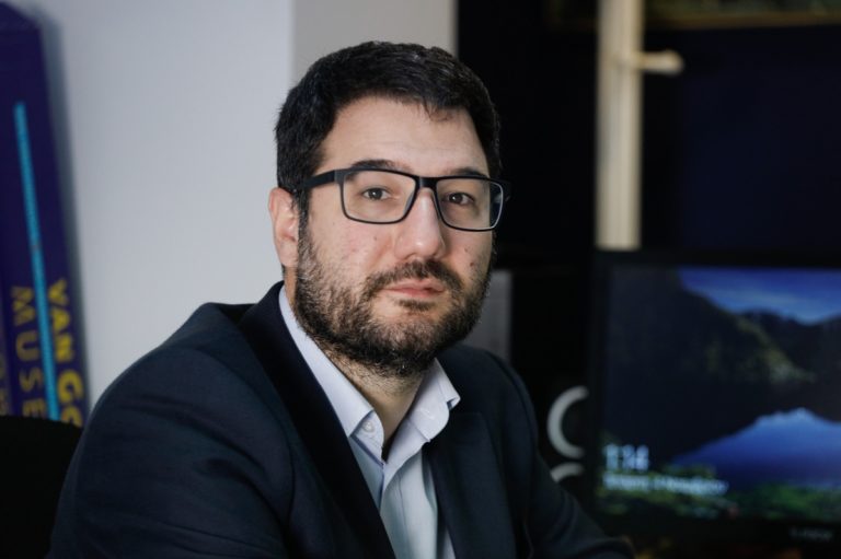 Ν. Ηλιόπουλος στο Πρώτο: Η ΑΔΑΕ έδωσε ονόματα στον ΣΥΡΙΖΑ μετά το αίτημα Τσίπρα (audio)