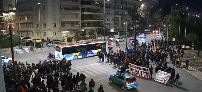 Πυρά αντιπολίτευσης για συγκέντρωση της ΧΑ στη Ρηγίλλης ― Δήμος Αθηναίων: Δεν δόθηκε καμία άδεια