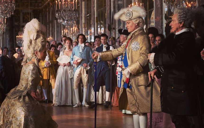 Ο Johnny Depp ως βασιλιάς Λουδοβίκος XV