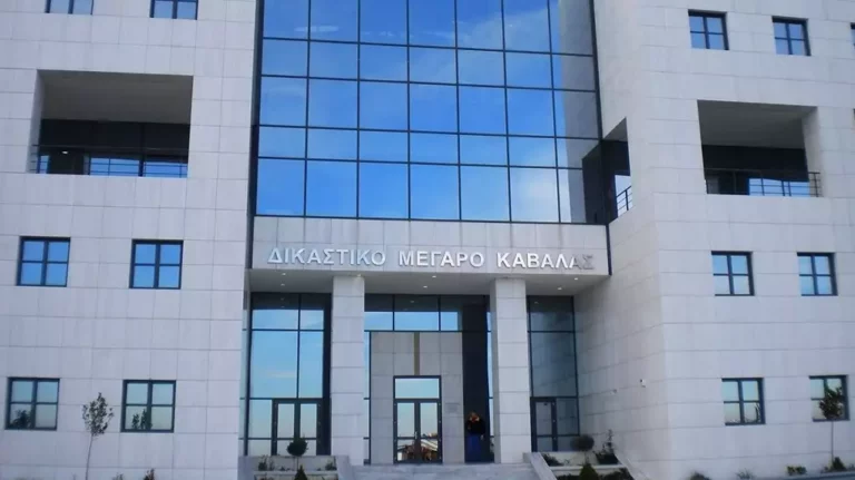 Καβάλα: Στον εισαγγελέα 62χρονος εκπαιδευτικός που κατηγορείται για πορνογραφία ανηλίκων