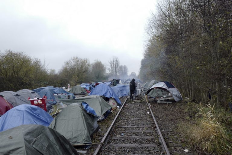 Γαλλία: Περισσότερες αιτήσεις ασύλου και απελάσεις αλλοδαπών για το 2022