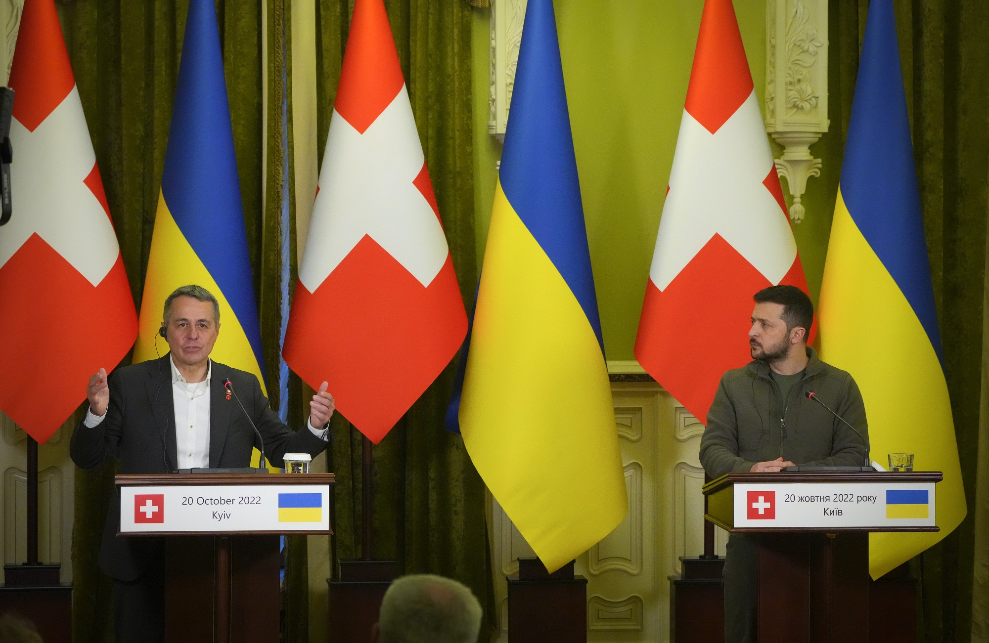 Ελβετία: Εξετάζει το ενδεχόμενο αλλαγής του νόμου για την εξαγωγή όπλων στην Ουκρανία – Ερώτημα η ουδετερότητα