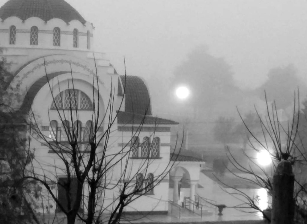 Για έκτο συνεχόμενο 24ωρο η Λάρισα καλυμμένη με ομίχλη