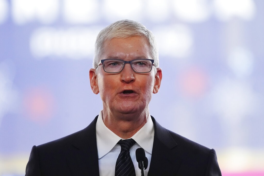 Ο διευθύνων σύμβουλος της Apple δέχεται μείωση αποδοχών άνω του 40%  – Στα 49 εκατ. δολάρια το ύψος τους