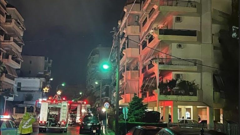 Αγρίνιο: Έβαλε φωτιά στο σπίτι του και μετά πήδηξε στο κενό