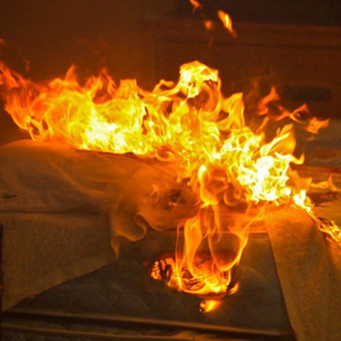 Βόλος: Προσπάθησε να σβήσει την φωτιά μόνος του και υπέστη εγκαύματα