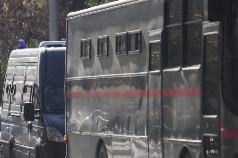 Υπόθεση Πάτρας: Διακόπηκε για τις 31/1 η δίκη της 34χρονης για τη δολοφονία της 9χρονης κόρης της