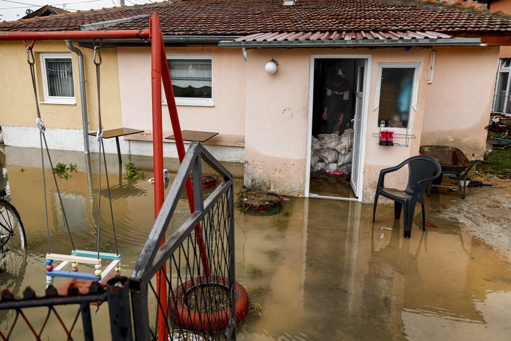 Σερβία: Πλημμύρες με ένα νεκρό και έναν αγνοούμενο στη νοτιοανατολική Σερβία