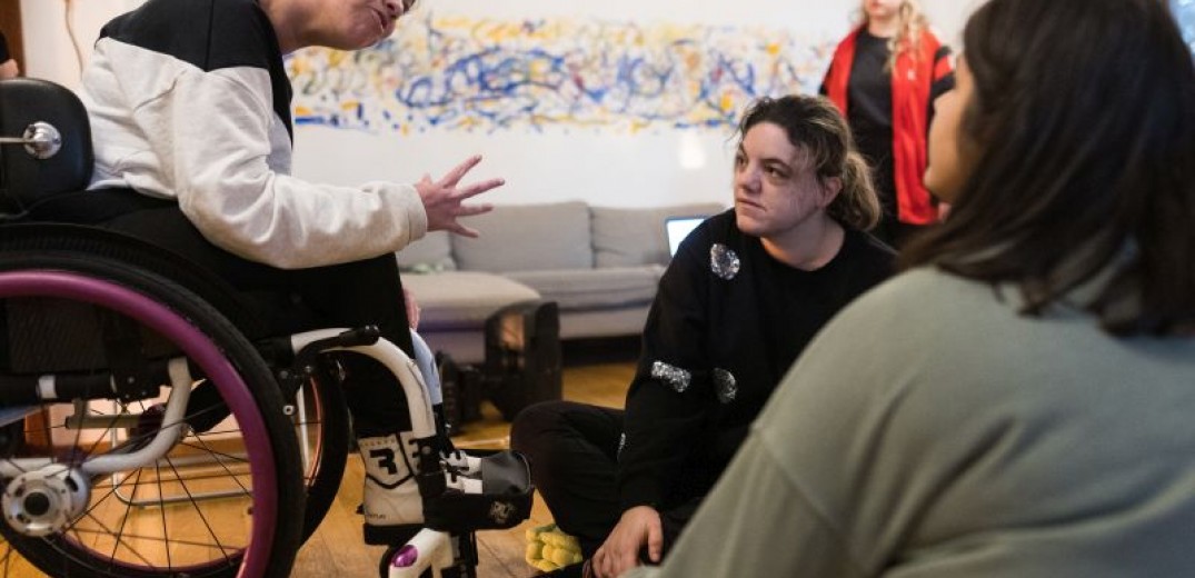 Θεσσαλονίκη: Πείραμα ημιαυτόνομης διαβίωσης ατόμων με αναπηρία της καλλιτεχνικής ομάδας «Εν Δυνάμει»