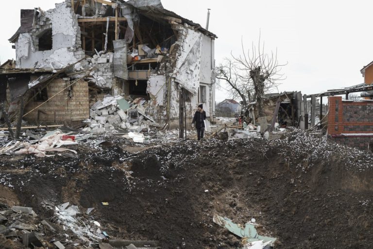 Πόλεμος στην Ουκρανία: Τέσσερις νεκροί σε Χερσώνα και Χάρκοβο από ρωσικούς βομβαρδισμούς