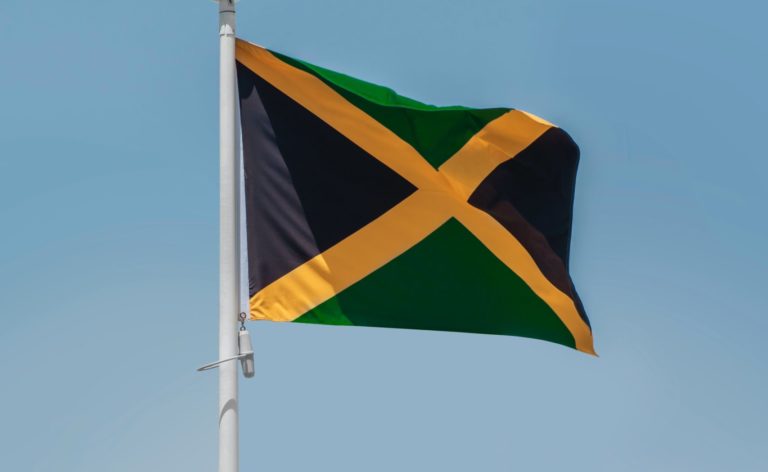 Η Τζαμάικα στον δρόμο της δημοκρατίας