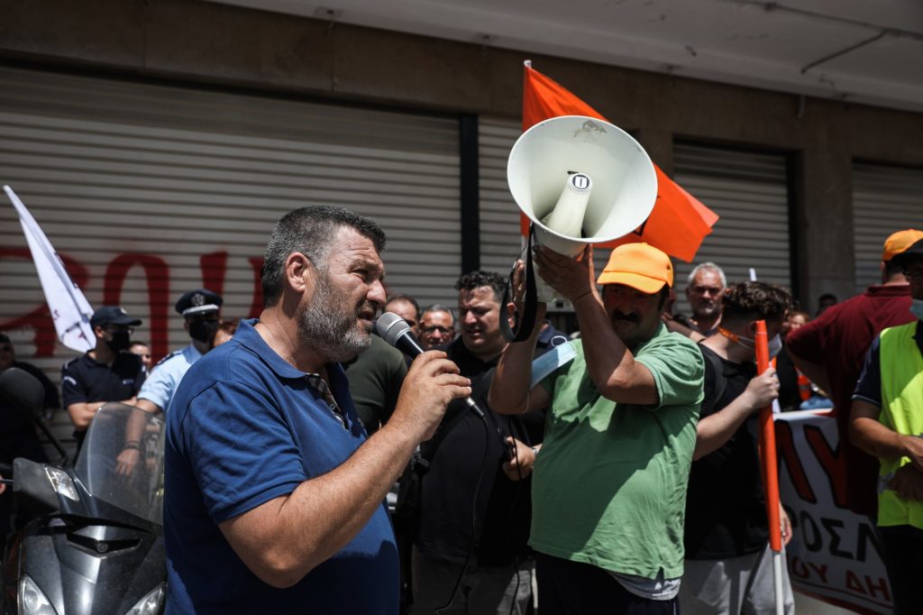ΠΟΕ-ΟΤΑ: Πανελλαδική 24ωρη απεργία στους δήμους για τον θάνατο εργαζόμενης στο Ξυλόκαστρο – Συγκέντρωση διαμαρτυρίας έξω από το Υπ. Εργασίας