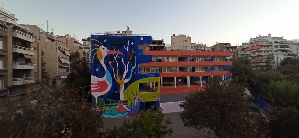 Εντυπωσιακές τοιχογραφίες με θέμα το περιβάλλον «ντύνουν» με χρώμα σχολεία της Αθήνας