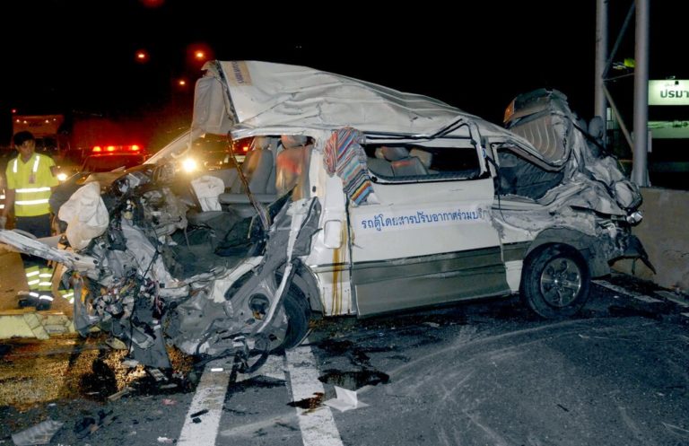 Τραγωδία στην Ταϊλάνδη: 11 νεκροί σε τροχαίο – Ανάμεσά τους δυο παιδιά