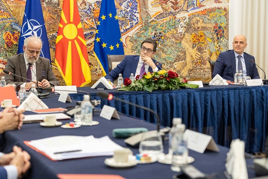 Ο Πρόεδρος της Βόρειας Μακεδονίας ζητά από την κυβέρνηση να απαγορεύσει την είσοδο στη χώρα σε Βούλγαρο ευρωβουλευτή 