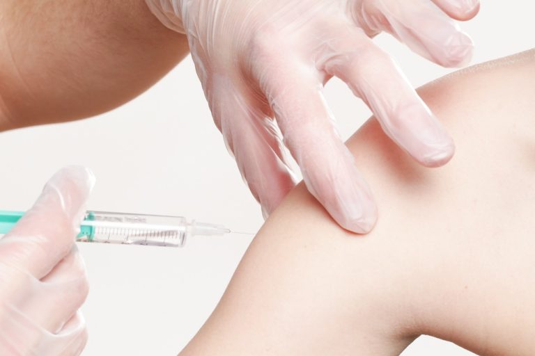 Moderna: Το εμβόλιο κατά του ιού RSV είναι αποτελεσματικό κατά 84%
