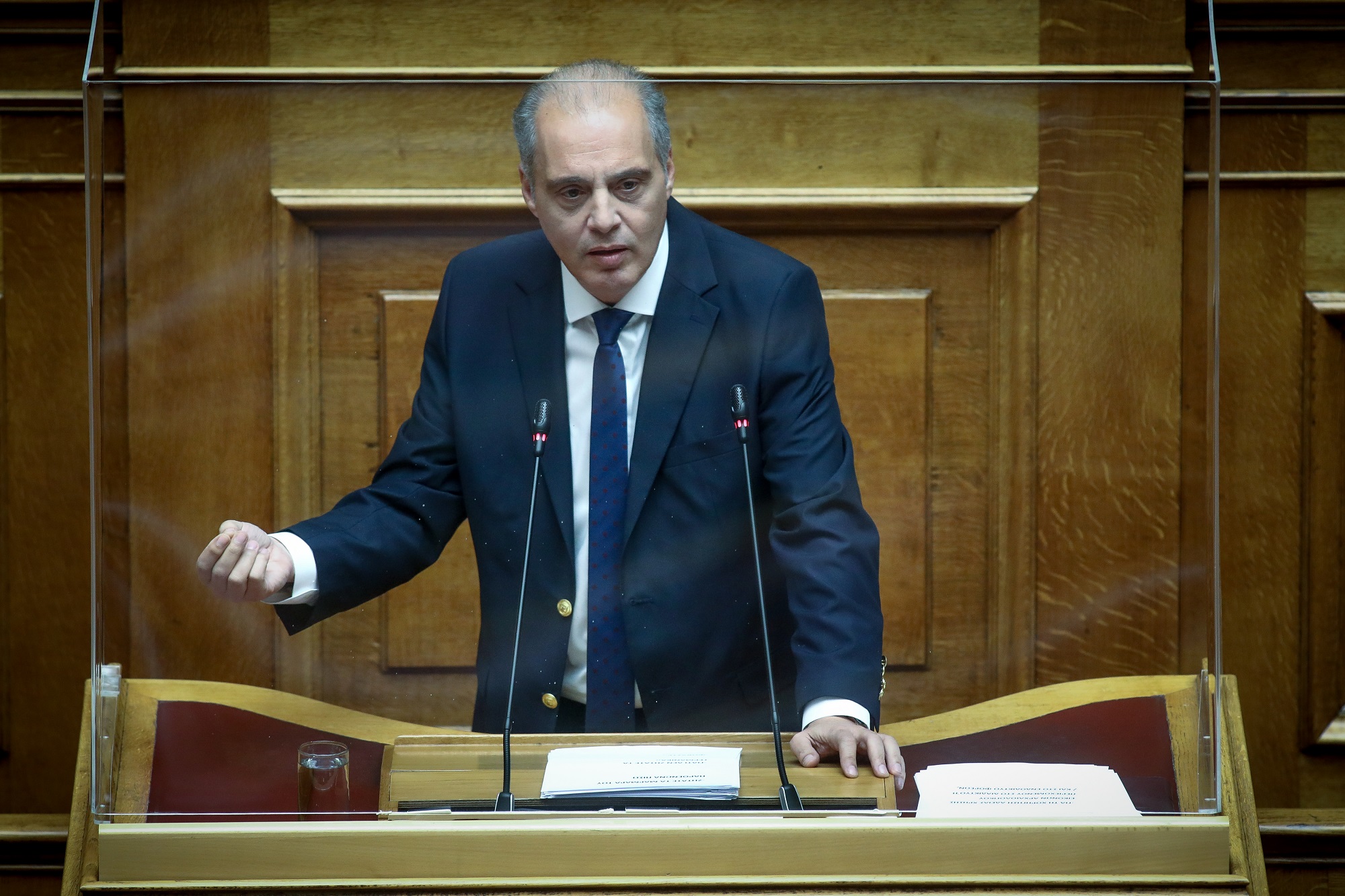 Ελληνική Λύση: «Πρωταπριλιάτικο ψέμα» η ανακοίνωση του πρωθυπουργού για τον κατώτατο μισθό