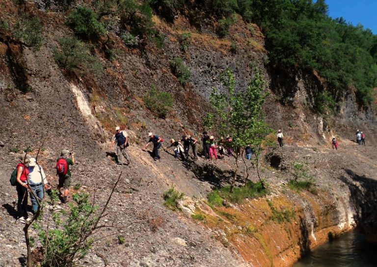 Σε Λασιώνα και Λαμπεία επεκτείνεται το δίκτυο ορεινών μονοπατιών