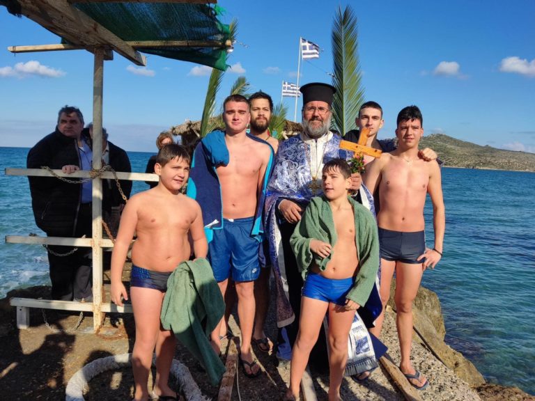 Με καλοκαιρινό καιρό γιορτάστηκαν τα Θεοφάνεια στα Χανιά