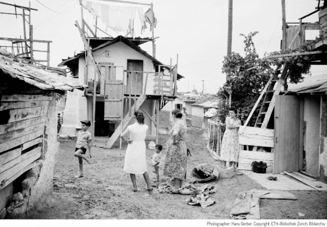 «Ζωές ξεχωριστές»: Έκθεση μαρτυριών Ελληνο-Αρμενίων για τη Γενοκτονία, τις Θηριωδίες των Ναζί και την Επιβίωση