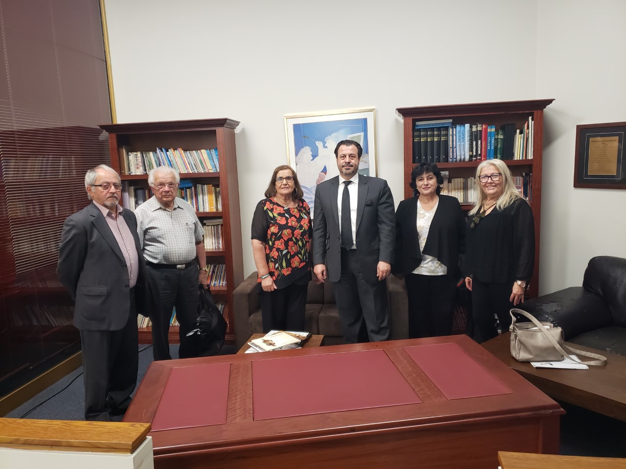 Επίσκεψη του Συνδέσμου Ελλήνων Λογοτεχνών Αυστραλίας στο ελληνικό προξενείο