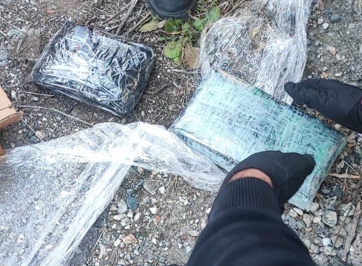 Ηράκλειο: Κακουργηματικές διώξεις για την εισαγωγή κοκαΐνης σε φούρνο μικροκυμάτων – Το Σάββατο οι απολογίες των τριών συλληφθέντων