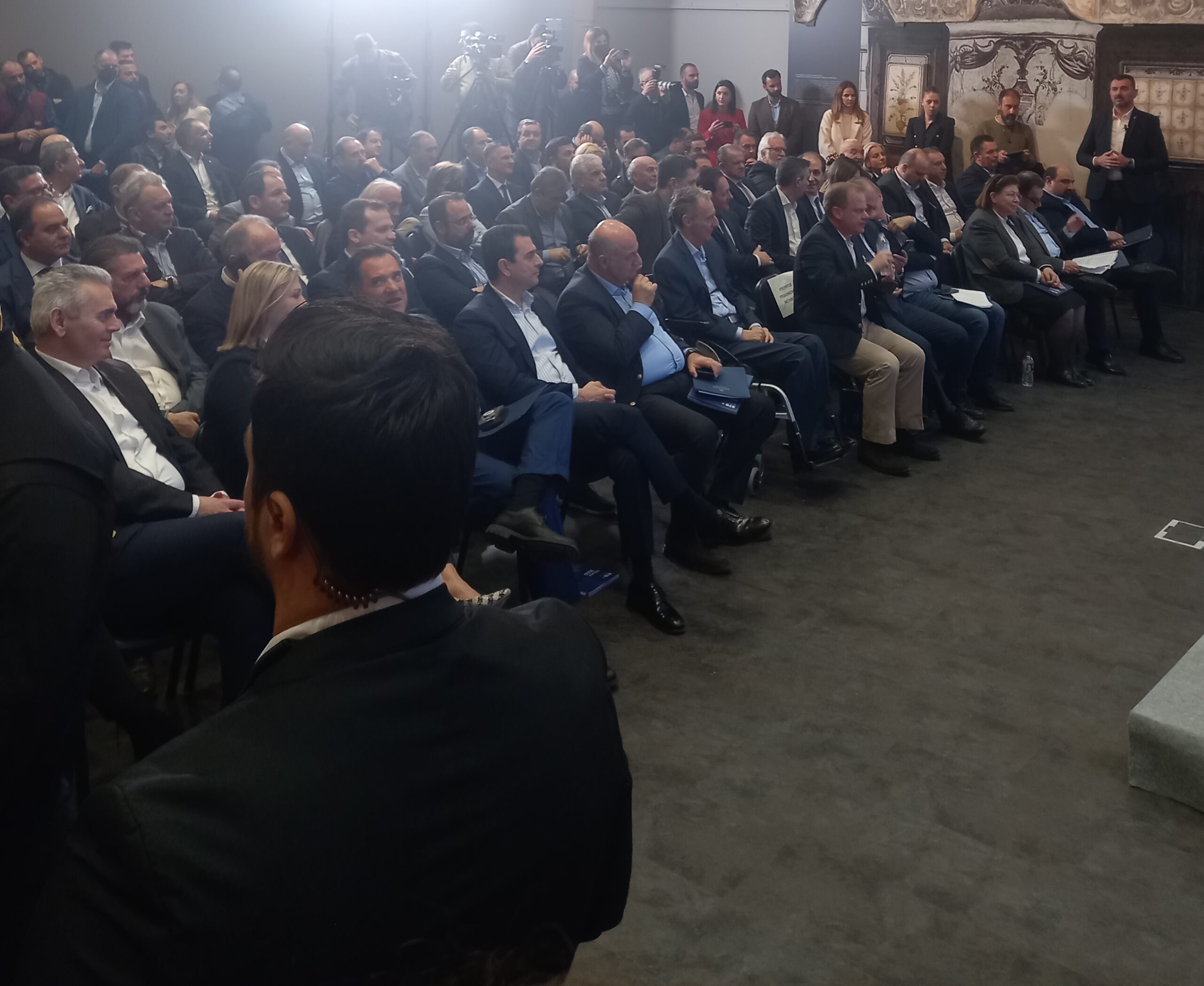 Το στρατηγικό σχέδιο για την Θεσσαλία παρουσίασαν ο Πρωθυπουργός και Υπουργοί στη Λάρισα