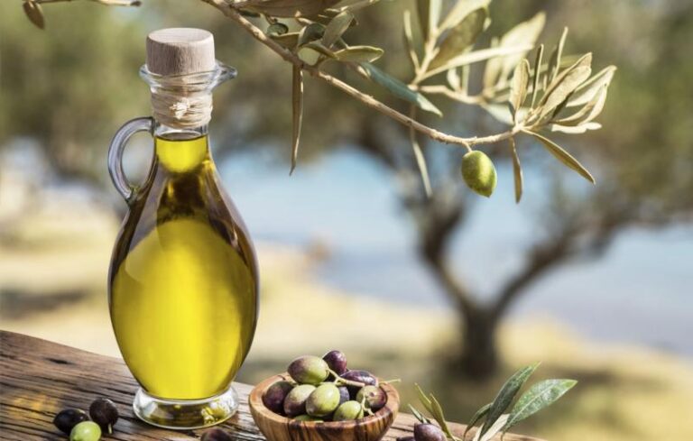 300 χιλιάδες τόνοι η φετινή παραγωγή ελαιολάδου στη χώρα μας- Η Ελλάδα στη δεύτερη θέση παγκοσμίως