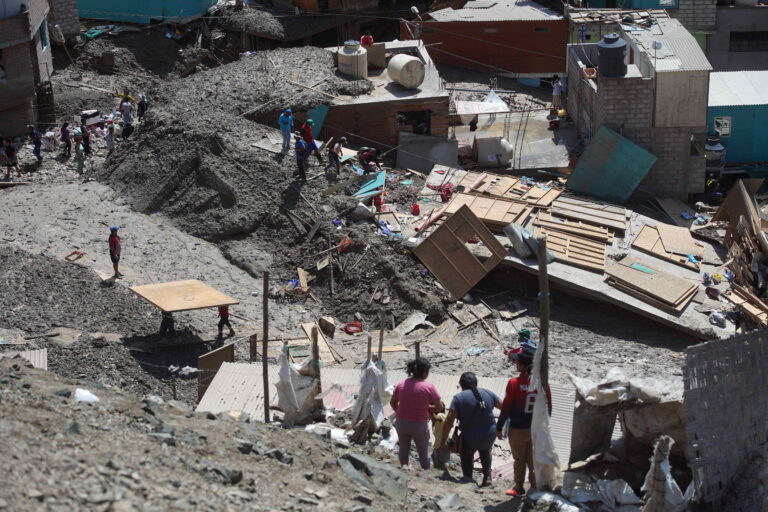 Ο αριθμός των νεκρών λόγω κατολισθήσεων στο νότιο Περού αυξάνεται σε 15