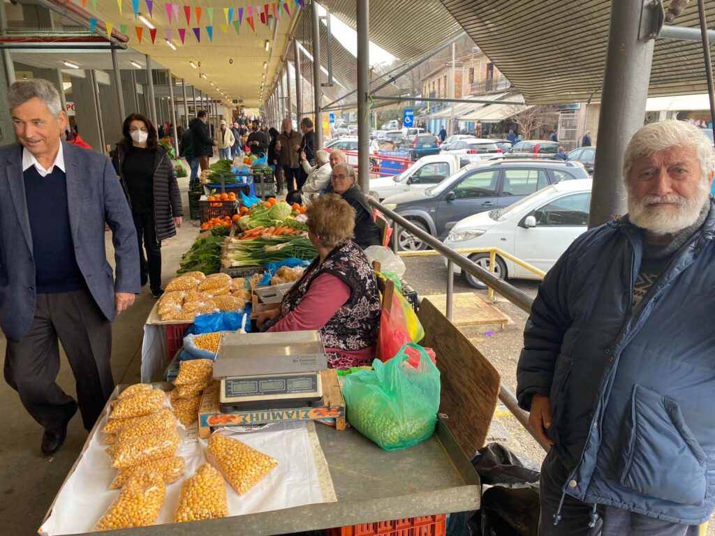 Καλαμάτα: Πλήθος κόσμου για Σαρακοστιανά στην Κεντρική Αγορά – Την «τιμητική» τους τα Ιχθυοπωλεία (photos)